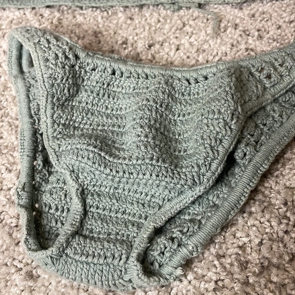 Knitted sage green bikini bathing suit set in women’s small with string ties - Picture 6 of 6